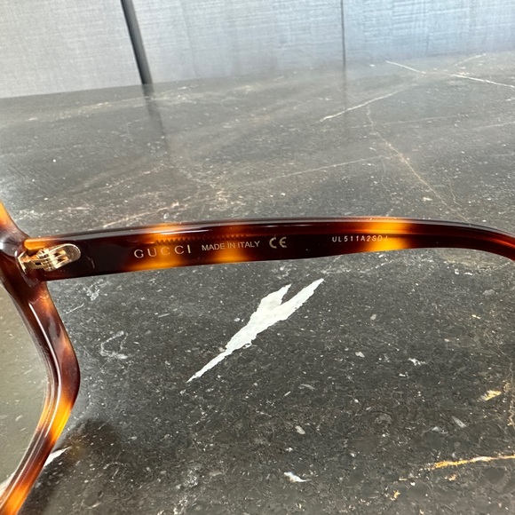 GUCCI TORTOISESHELL SUNGLASSES - Picture 6 of 7